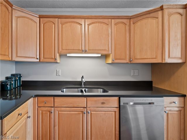 4710 Jaycox Road, Avon, OH 44011