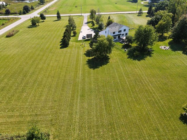 10880 W 7 Mile ROAD, Franksville, WI 53126