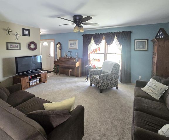 10880 W 7 Mile ROAD, Franksville, WI 53126