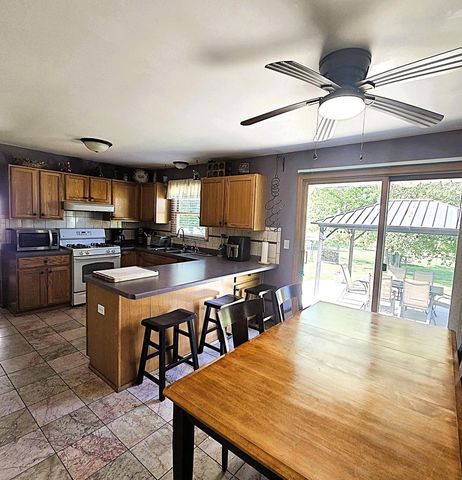 10880 W 7 Mile ROAD, Franksville, WI 53126