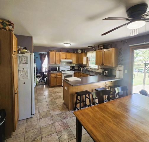 10880 W 7 Mile ROAD, Franksville, WI 53126