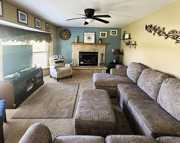 10880 W 7 Mile ROAD, Franksville, WI 53126