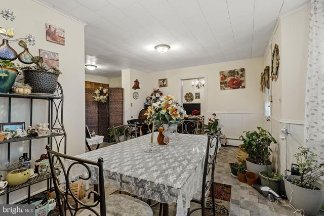 222 E HIGH ST, Manheim, PA 17545