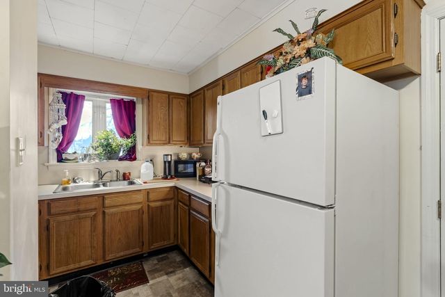 222 E HIGH ST, Manheim, PA 17545