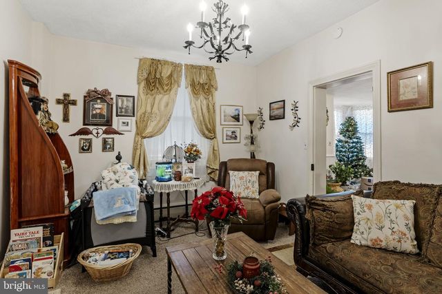 222 E HIGH ST, Manheim, PA 17545