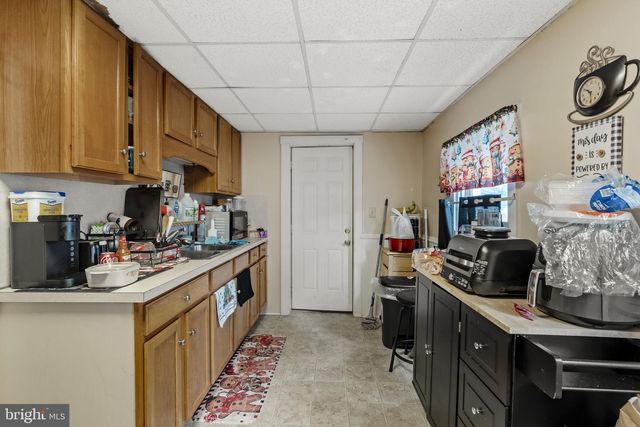 222 E HIGH ST, Manheim, PA 17545