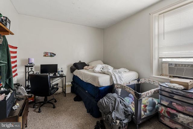 222 E HIGH ST, Manheim, PA 17545