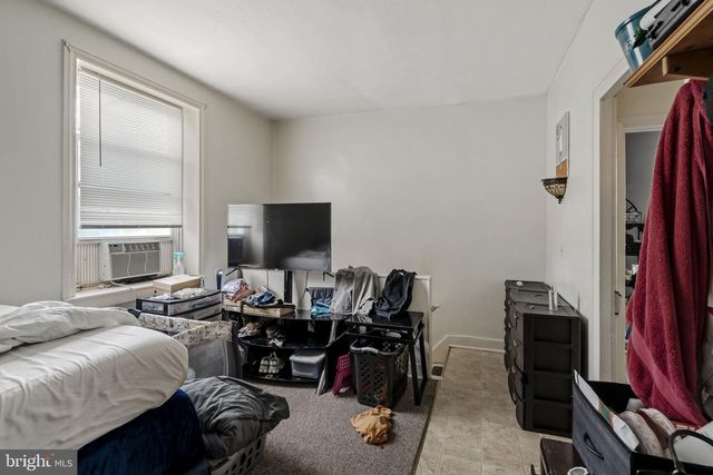 222 E HIGH ST, Manheim, PA 17545