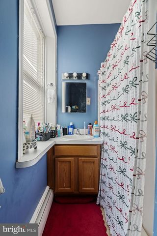 222 E HIGH ST, Manheim, PA 17545