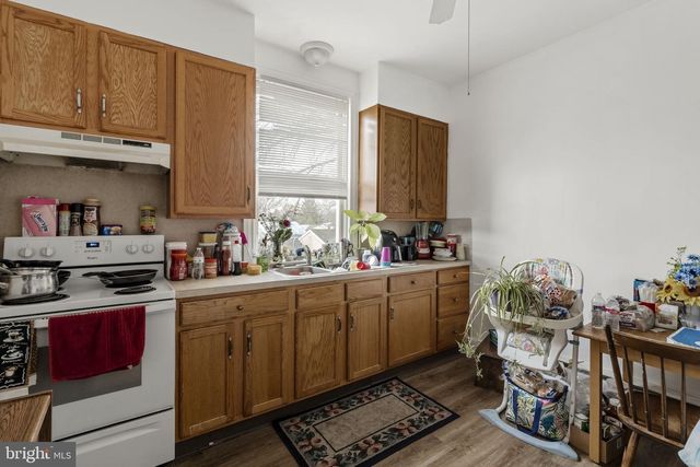 222 E HIGH ST, Manheim, PA 17545