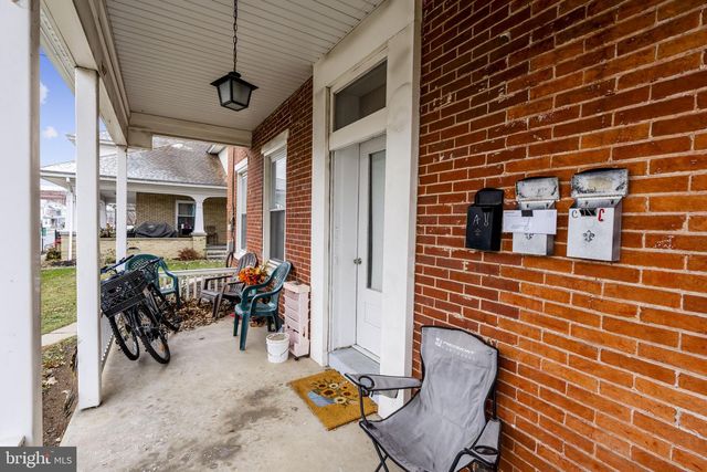 222 E HIGH ST, Manheim, PA 17545