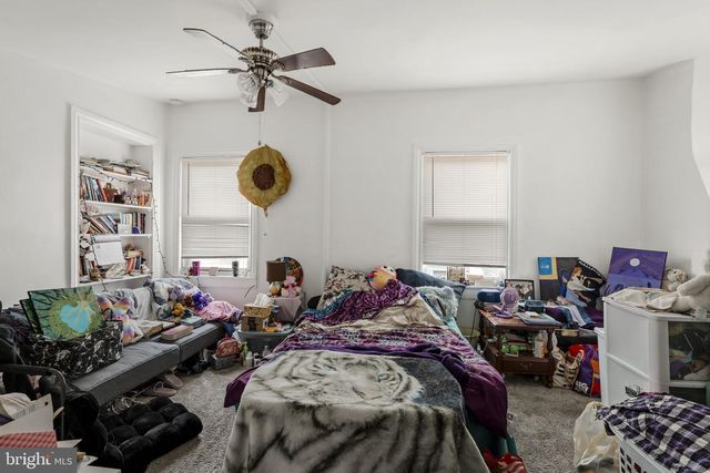 222 E HIGH ST, Manheim, PA 17545