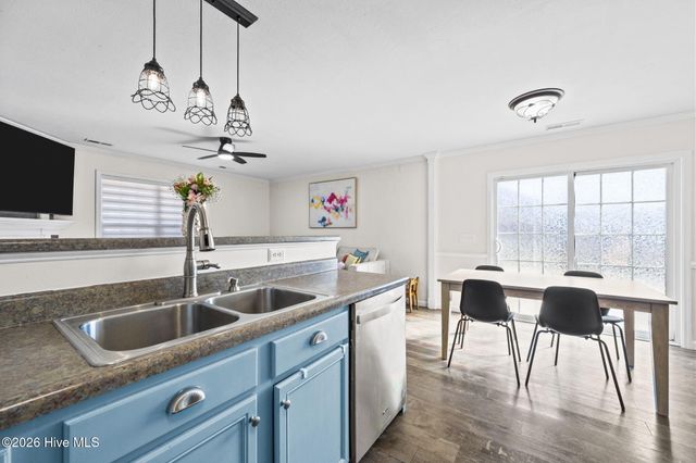 203 High Meadow Court, Richlands, NC 28574