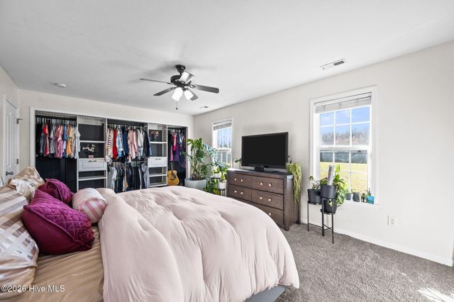 203 High Meadow Court, Richlands, NC 28574