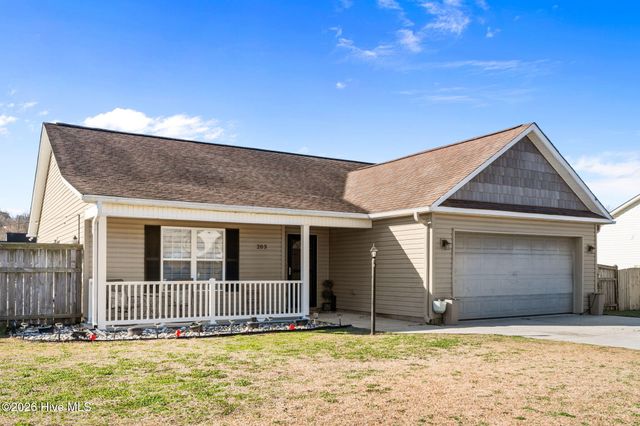 203 High Meadow Court, Richlands, NC 28574