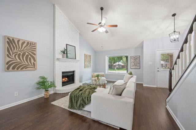 2621 Bayberry Lane, Euless, TX 76039