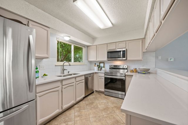 2621 Bayberry Lane, Euless, TX 76039