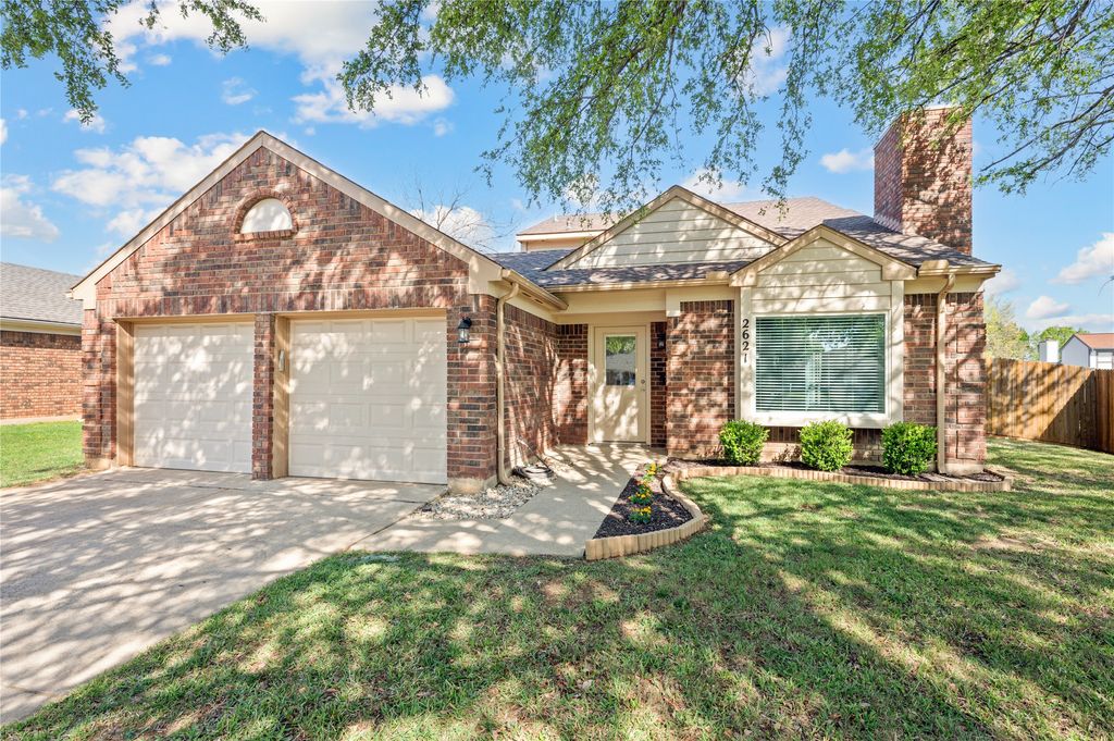 2621 Bayberry Lane, Euless, TX 76039
