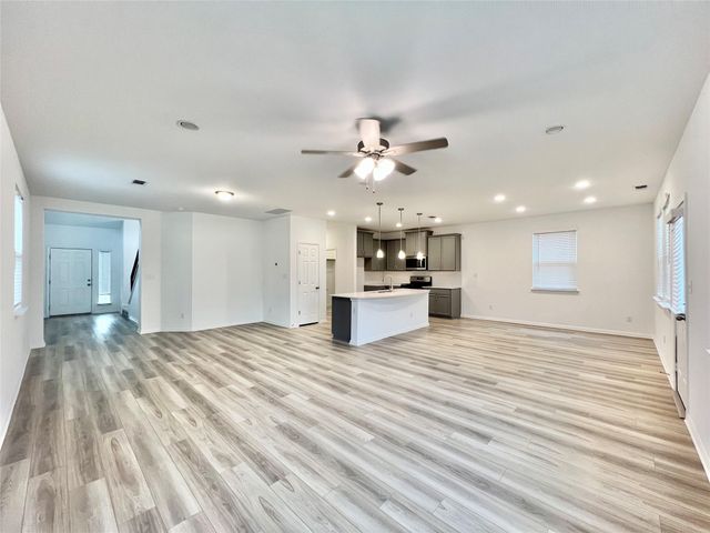 3200 College Park DR 131, Round Rock, TX 78664