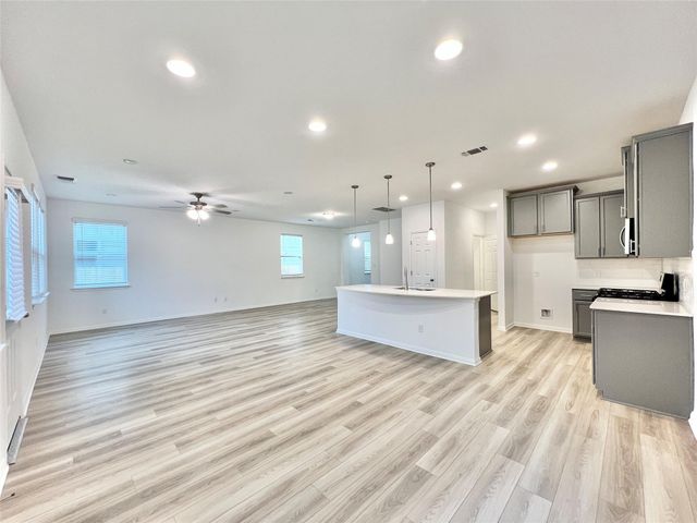 3200 College Park DR 131, Round Rock, TX 78664