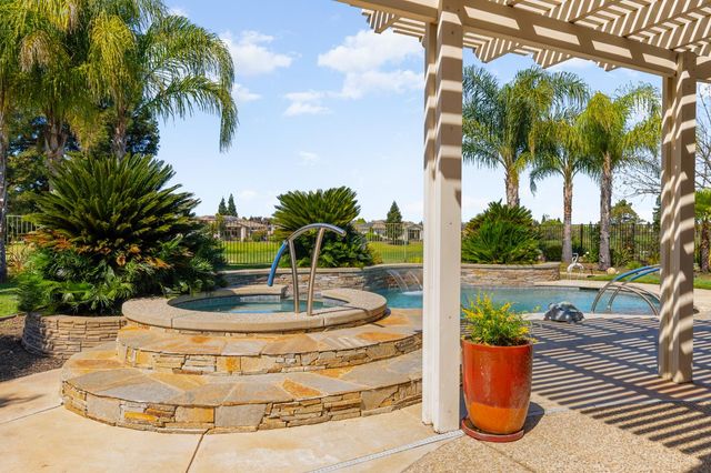 504 Sawmill Ct, Lincoln, CA 95648