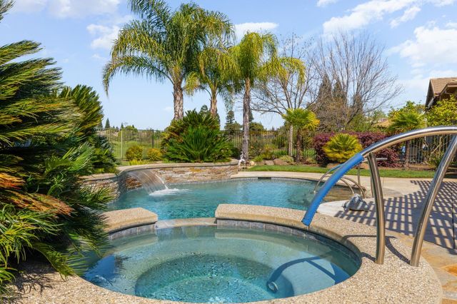 504 Sawmill Ct, Lincoln, CA 95648