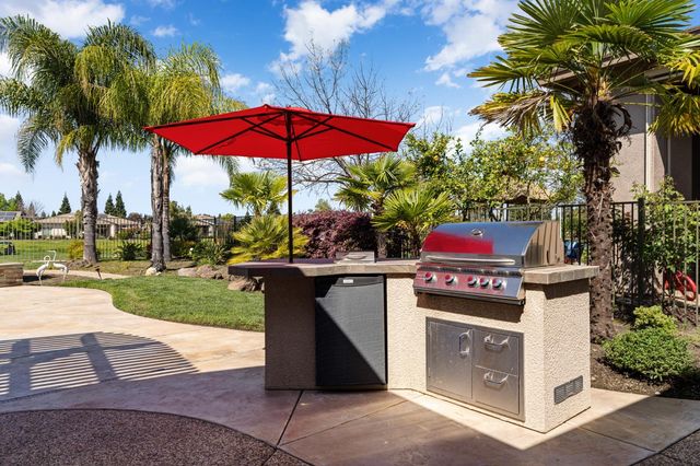 504 Sawmill Ct, Lincoln, CA 95648