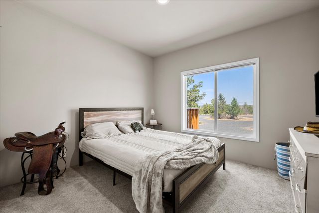 5064 SE Pawnee Loop, Prineville, OR 97754