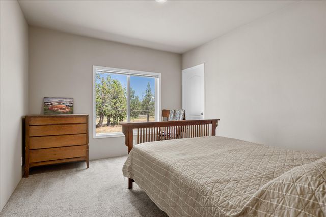 5064 SE Pawnee Loop, Prineville, OR 97754