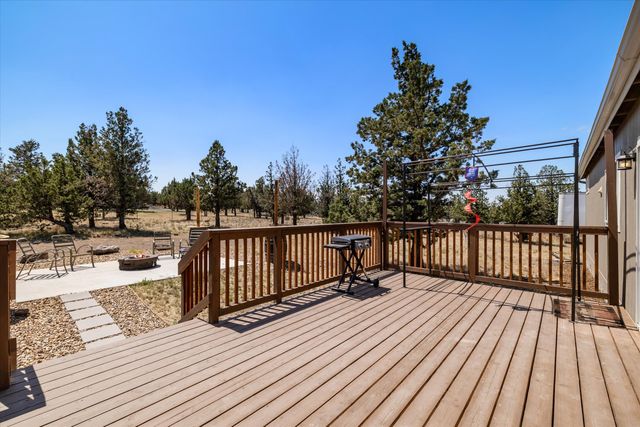 5064 SE Pawnee Loop, Prineville, OR 97754