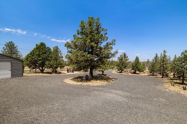 5064 SE Pawnee Loop, Prineville, OR 97754