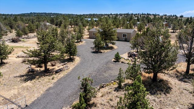 5064 SE Pawnee Loop, Prineville, OR 97754
