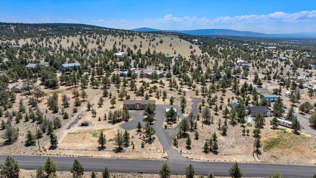 5064 SE Pawnee Loop, Prineville, OR 97754