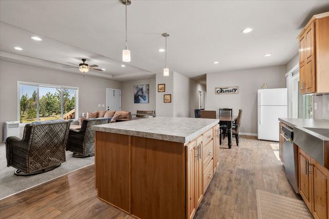 5064 SE Pawnee Loop, Prineville, OR 97754