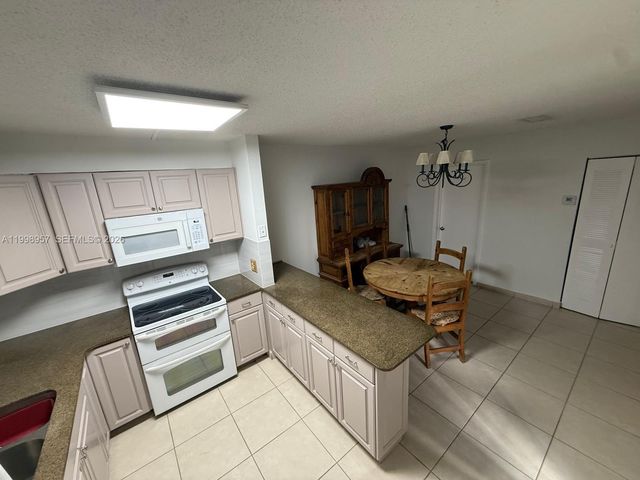 1544 Forest Lakes Cir D, West Palm Beach, FL 33406