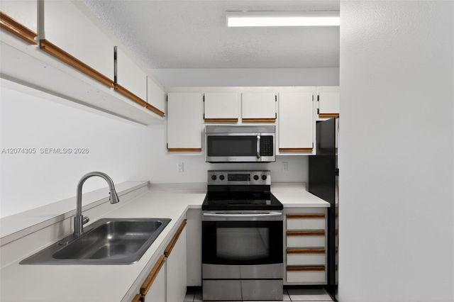 13856 SW 93rd Lane 13856, Miami, FL 33186