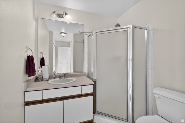 592 W HALE AVE, Moab, UT 84532