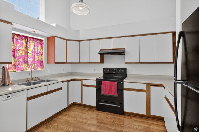 592 W HALE AVE, Moab, UT 84532