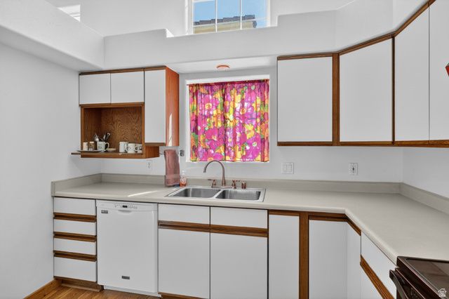 592 W HALE AVE, Moab, UT 84532