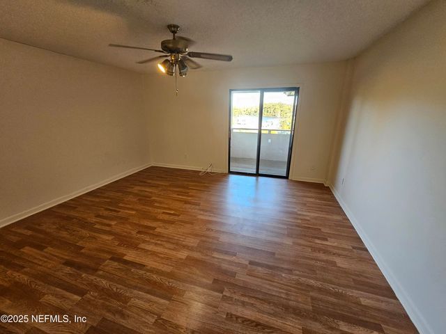 1307 RIVER HILLS Circle E 16, Jacksonville, FL 32211