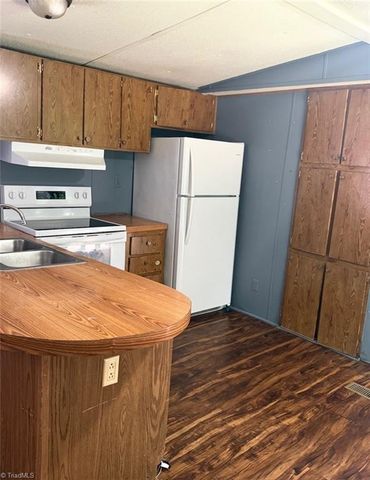 310 Southridge Drive, Mount Airy, NC 27030