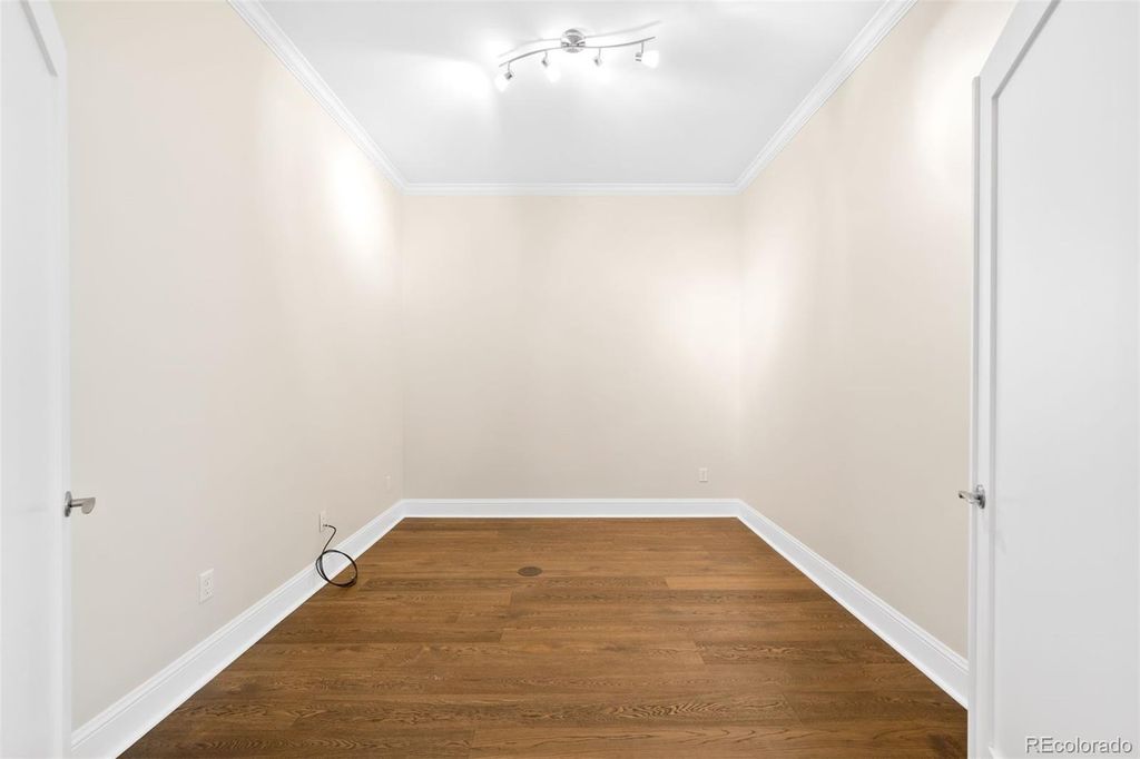 Image 12 of property listing at 7600 Landmark Way 814, Greenwood Village, CO 80111
