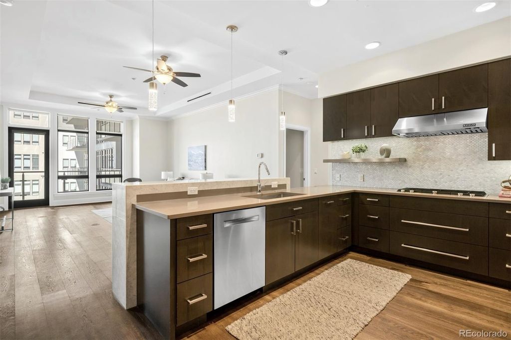 Image 19 of property listing at 7600 Landmark Way 814, Greenwood Village, CO 80111