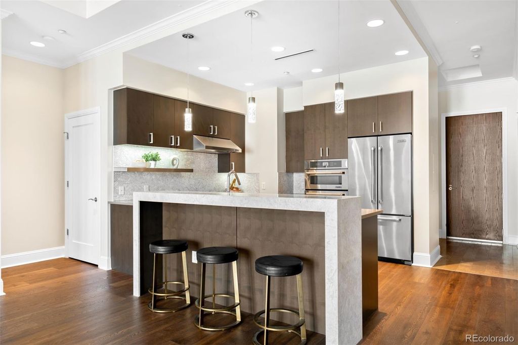 Image 3 of property listing at 7600 Landmark Way 814, Greenwood Village, CO 80111