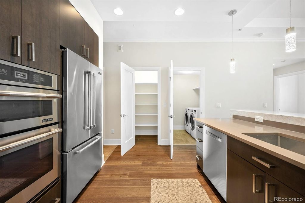 Image 4 of property listing at 7600 Landmark Way 814, Greenwood Village, CO 80111