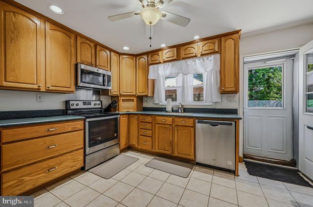 1525 BARTLESON RD, Wilmington, DE 19805
