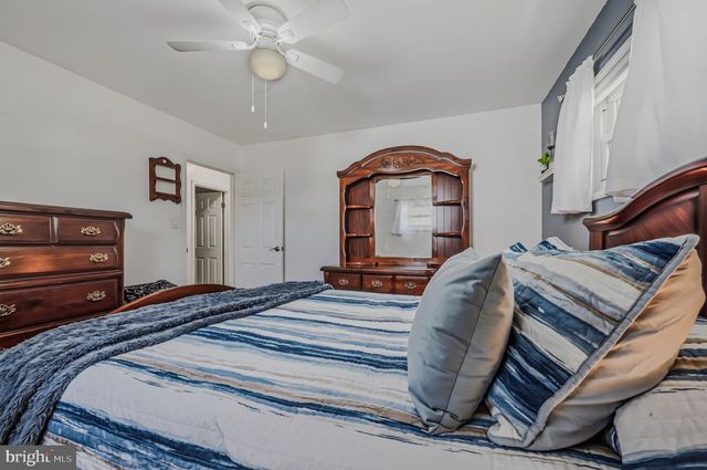 1525 BARTLESON RD, Wilmington, DE 19805
