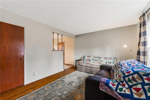 13300 10th Street, Grandview, MO 64030