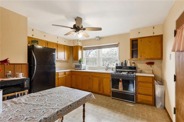 13300 10th Street, Grandview, MO 64030