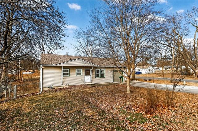 13300 10th Street, Grandview, MO 64030